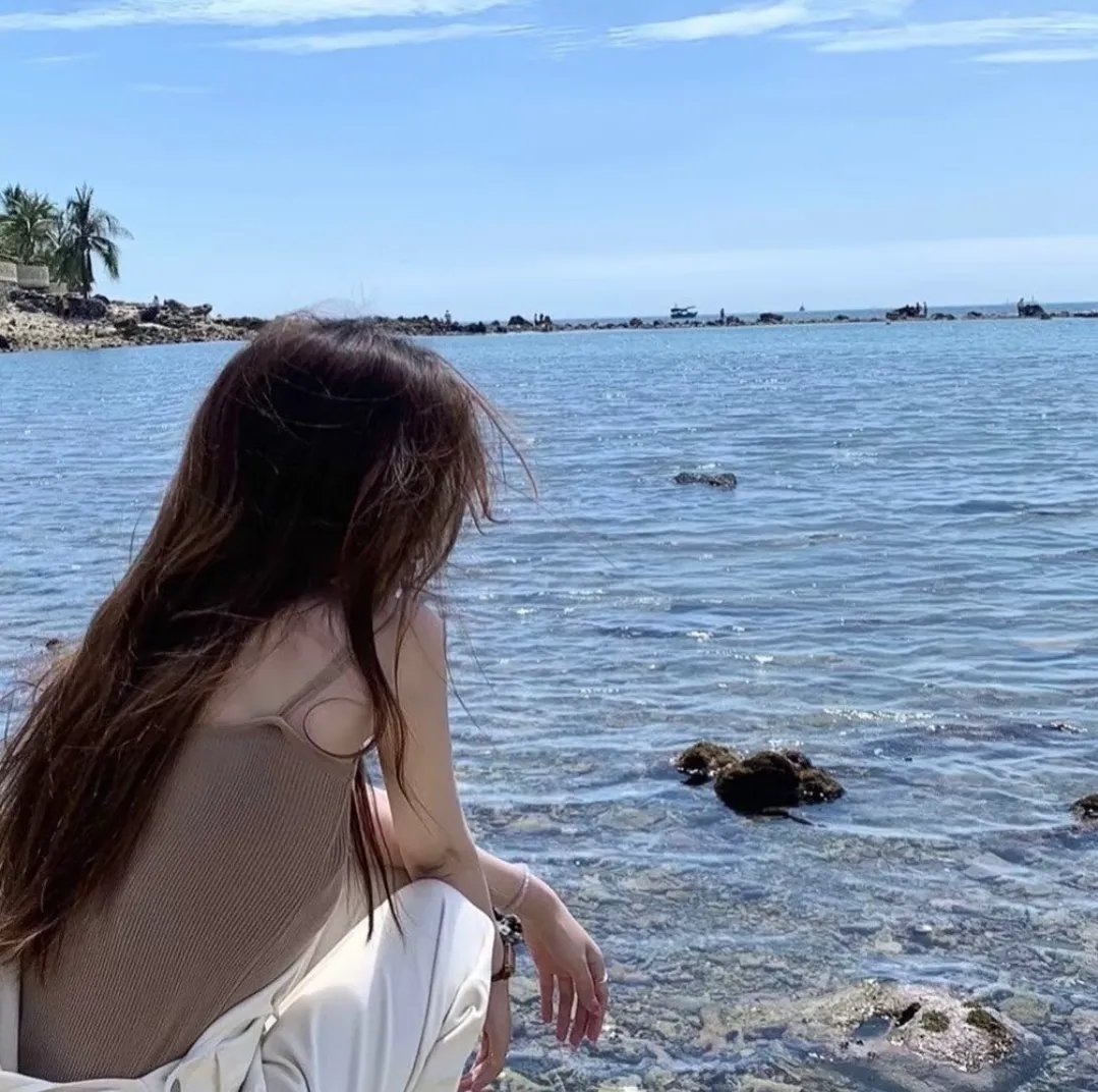 与鹦鹉同住 海报