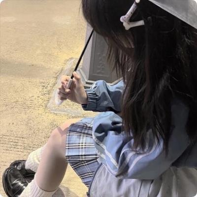 美容师与野兽 海报